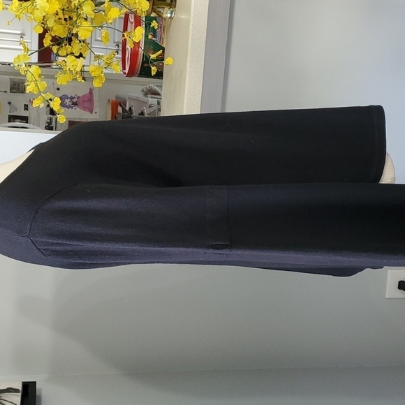 Max Studio oversized black sweater with bell sleeves. Size medium. Supper soft. - Picture 4 of 7